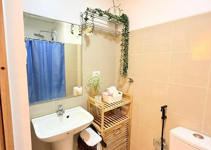 Mc Haven Staycation Near Moa * Manila